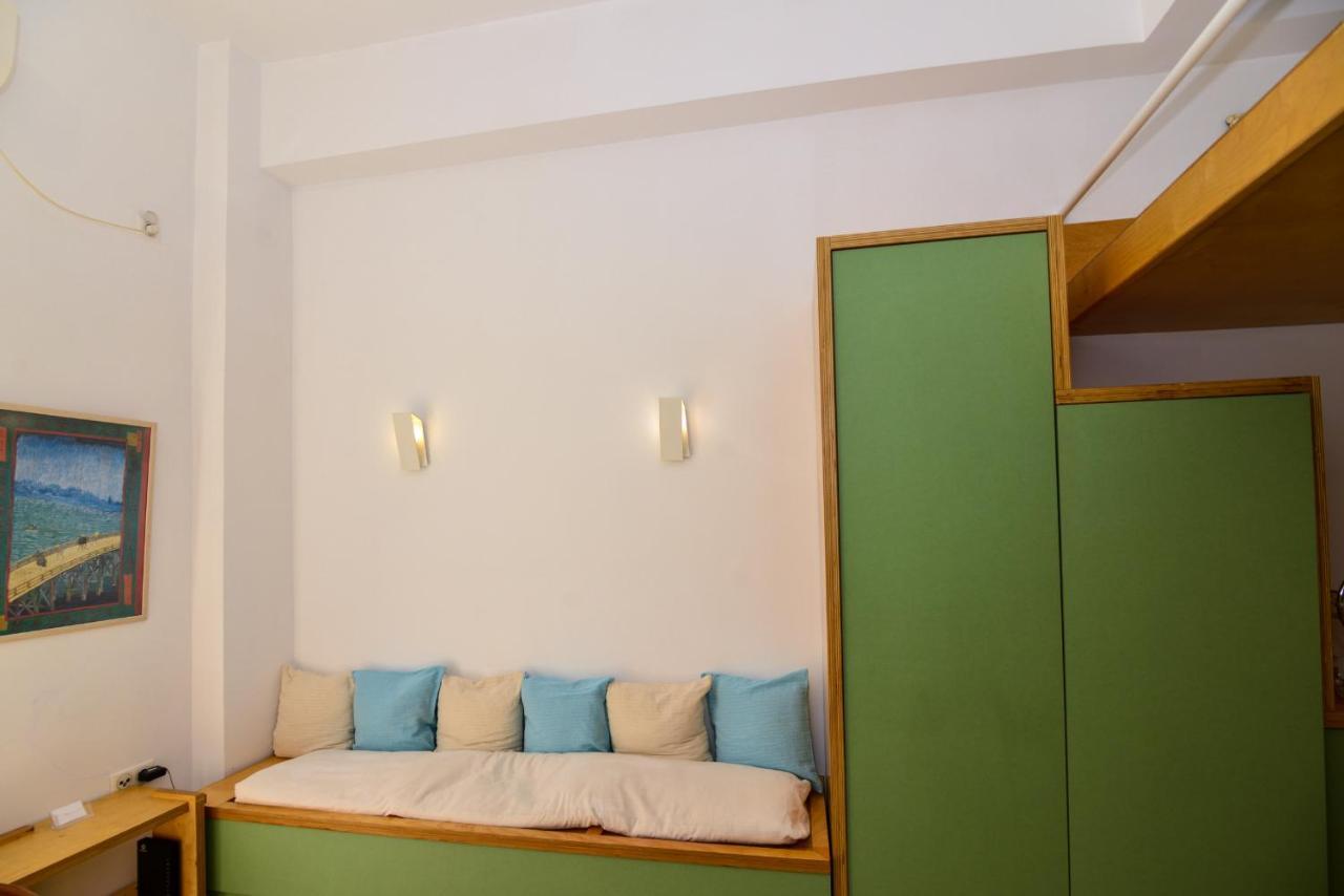 Apartamento Athens Cozy Studio 4 Min Walk To The Acropolis Hil Exterior foto